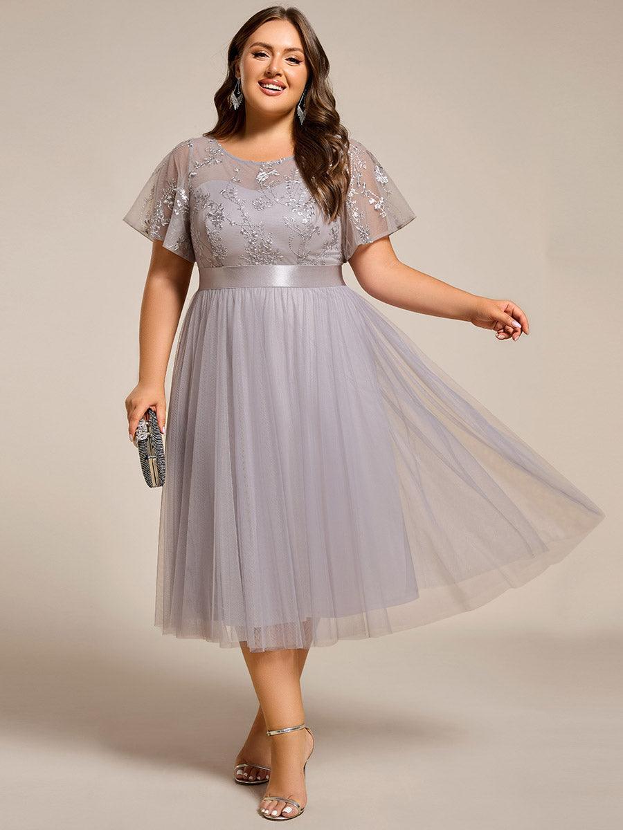 Robe d'invité mi-longue en résille à manches courtes #Couleur_ #Couleur_Gris