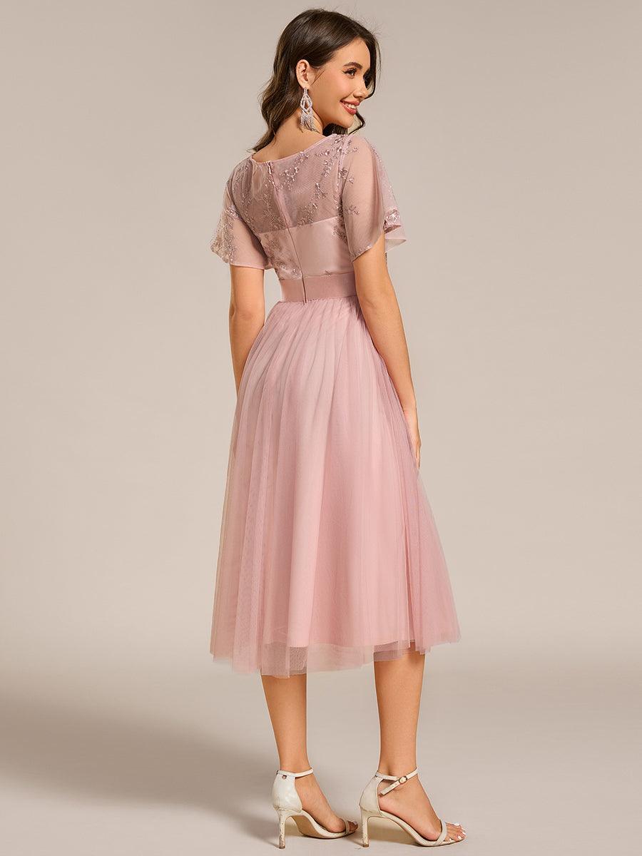 Robe d'invité mi-longue en résille à manches courtes #Couleur_ #Couleur_Rose