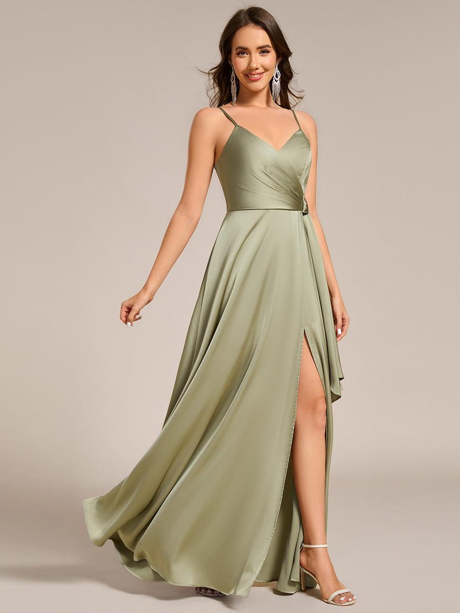 Robe de demoiselle d'honneur fendue en satin à bretelles #Couleur_ #Couleur_Vert sauge