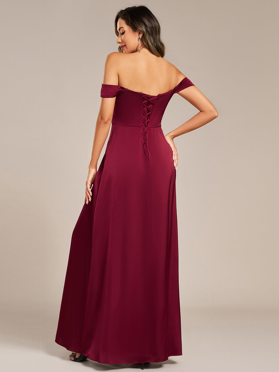 Robes de demoiselle d'honneur en satin à épaules dénudées et manches courtes #Couleur_Bordeaux