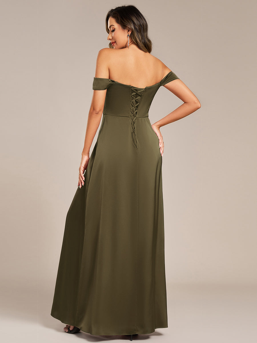 Robes de demoiselle d'honneur en satin à épaules dénudées et manches courtes #Couleur_Vert Olive