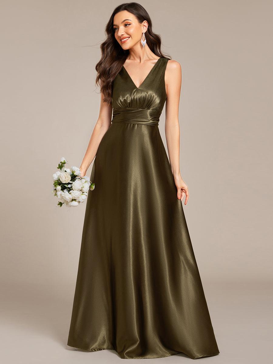 Robe de demoiselle d'honneur fendue en satin sans manches à col en V #Couleur_Vert Olive