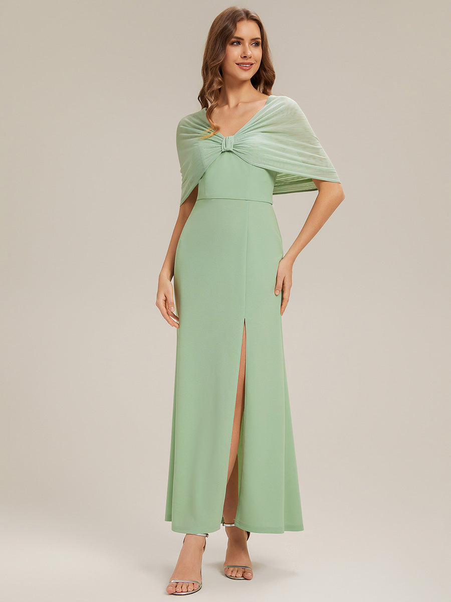 Robe maxi sans manches à bretelles avec un haut extensible et une fente haute sur la cuisse et un détail en nœud #Couleur_Menthe Verte