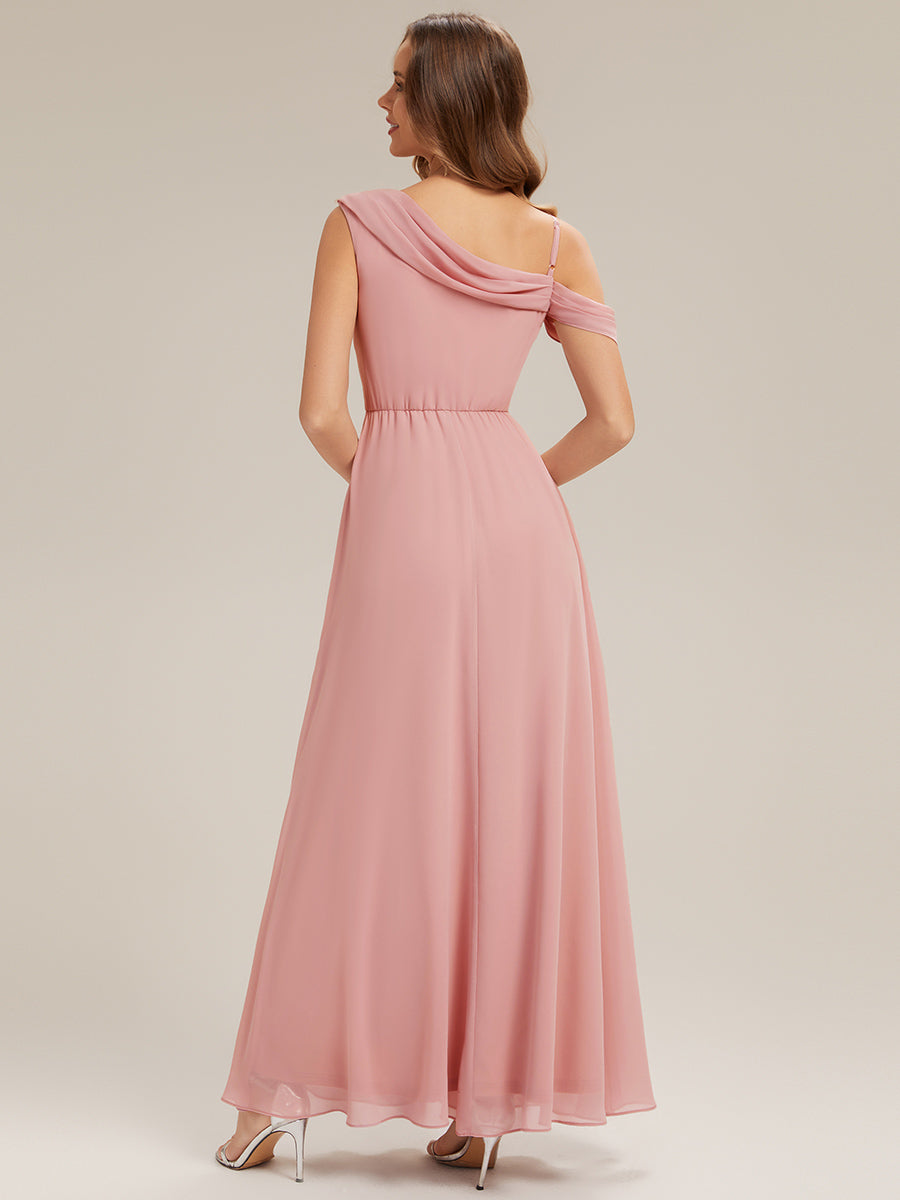 Robe longue asymétrique à manches courtes en A avec des embellissements en strass #Couleur_Rose fumee
