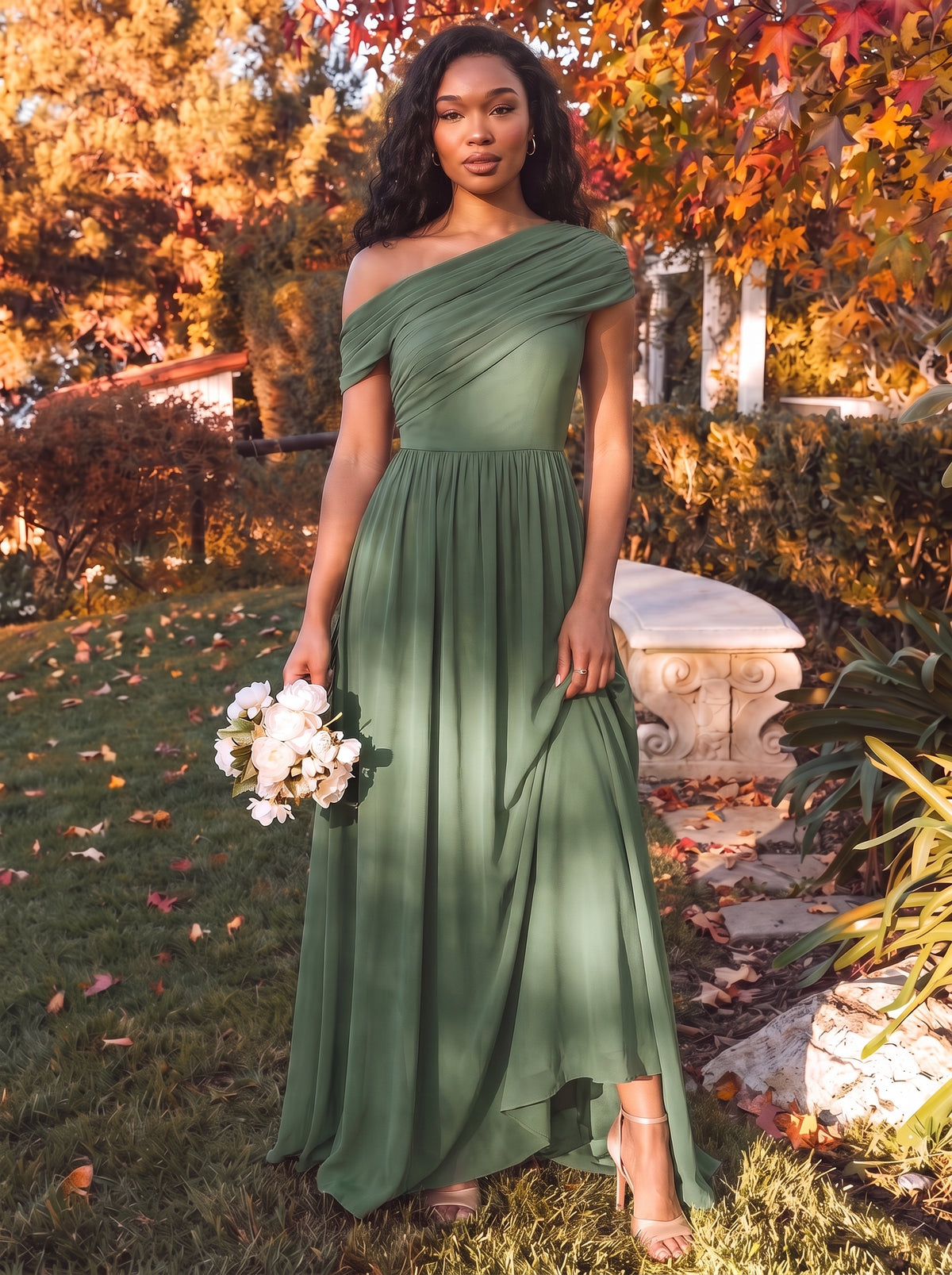 Robe longue asymétrique sans bretelles en A avec détail froncé #Couleur_Eukalyptus Grün