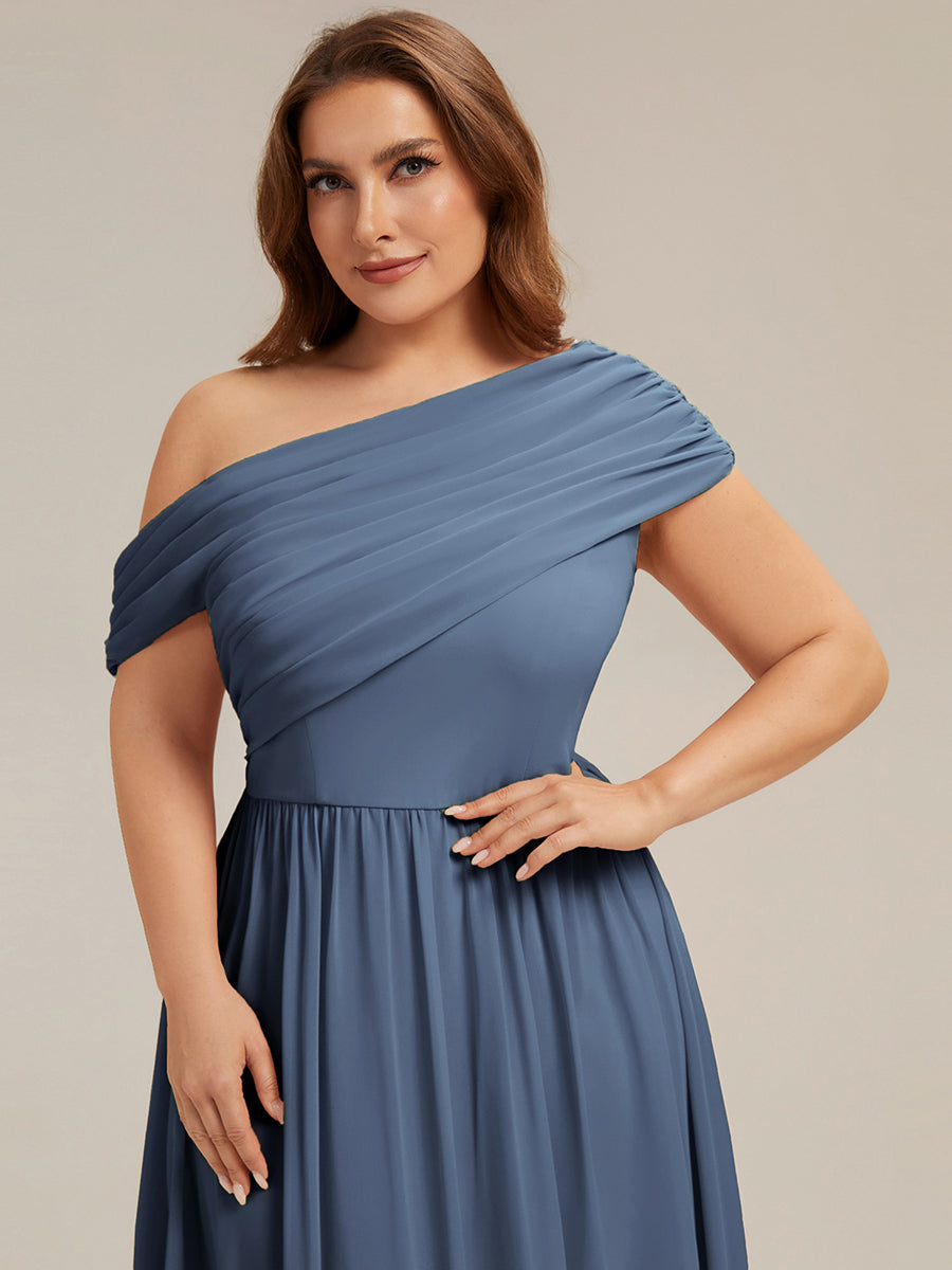 Robe longue asymétrique sans bretelles en A avec détail froncé #Couleur_Marine Fume