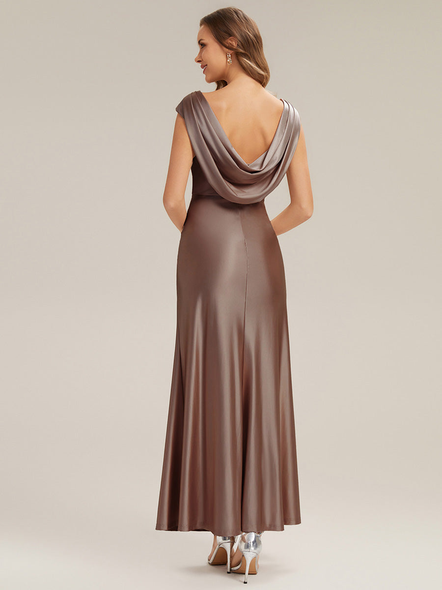 Robe longue évasée sans bretelles en stretch avec col drapé #Couleur_Brun