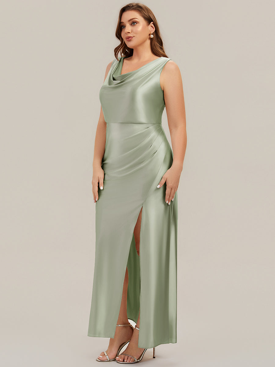 Robe sirène longue sans bretelles en stretch avec col drapé et fente haute sur la cuisse #Couleur_Vert sauge