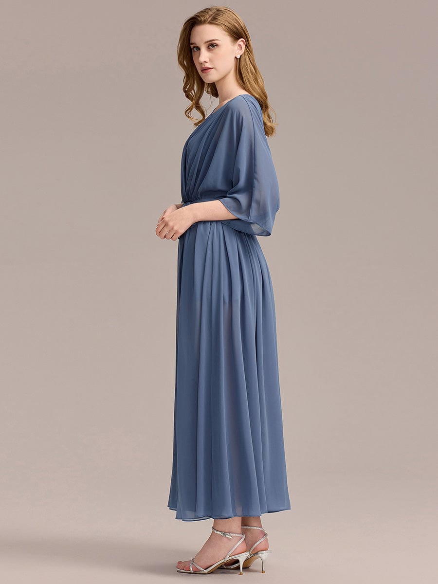 Robe d'invité de mariage trapèze en mousseline fluide à encolure ronde et longueur au genou