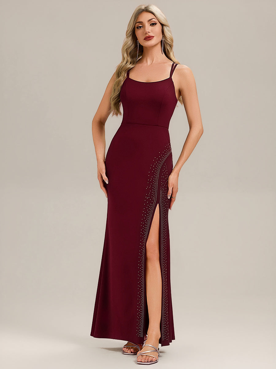 Robe longue sans manches à encolure en U avec fente haute sur la cuisse et design dos nu Robe de soirée chic #Couleur_Bordeaux