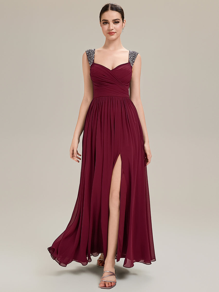Robe de soirée chic sans manches décolleté en V avec jupe évasée longueur sol et bretelles non réglables #Couleur_Bordeaux