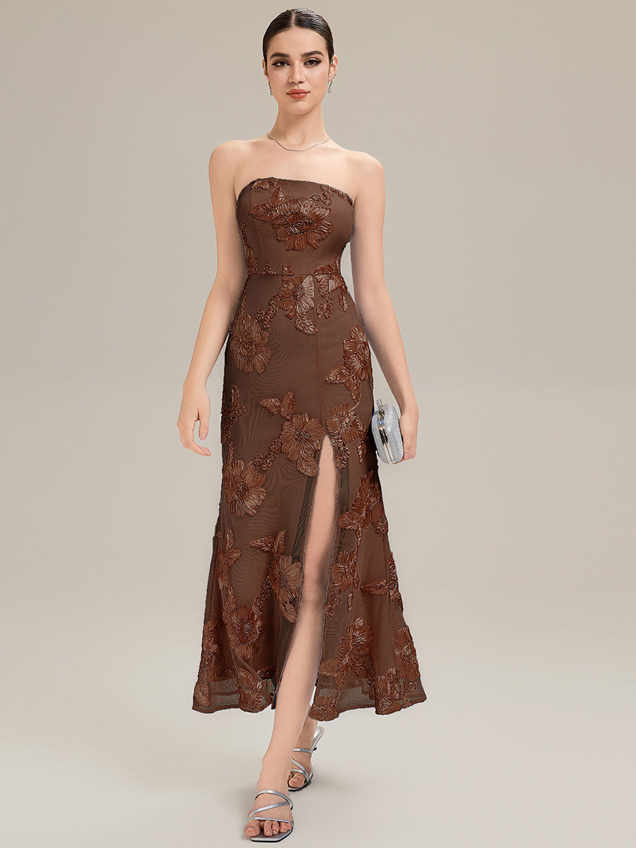 Robe maxi moulante sans bretelles sans manches à haute élasticité avec fente haute et design dos nu #Couleur_Brun