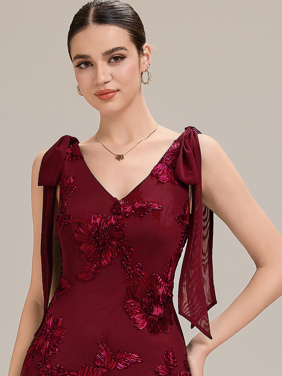 Robe de soirée chic sans manches sans bretelles en jersey extensible avec nœud à l'avant et rubans fluides #Couleur_Bordeaux