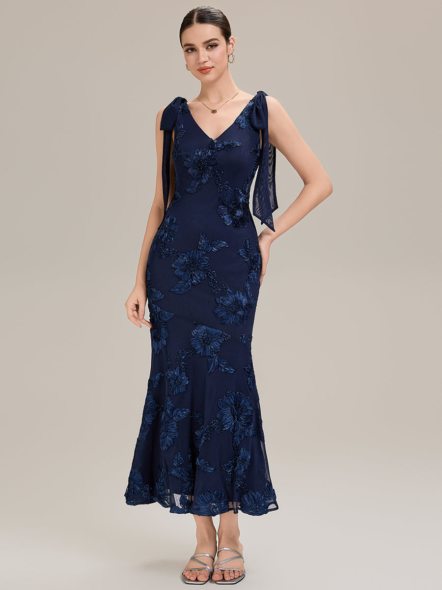 Robe de soirée chic sans manches sans bretelles en jersey extensible avec nœud à l'avant et rubans fluides #Couleur_Bleu Marine