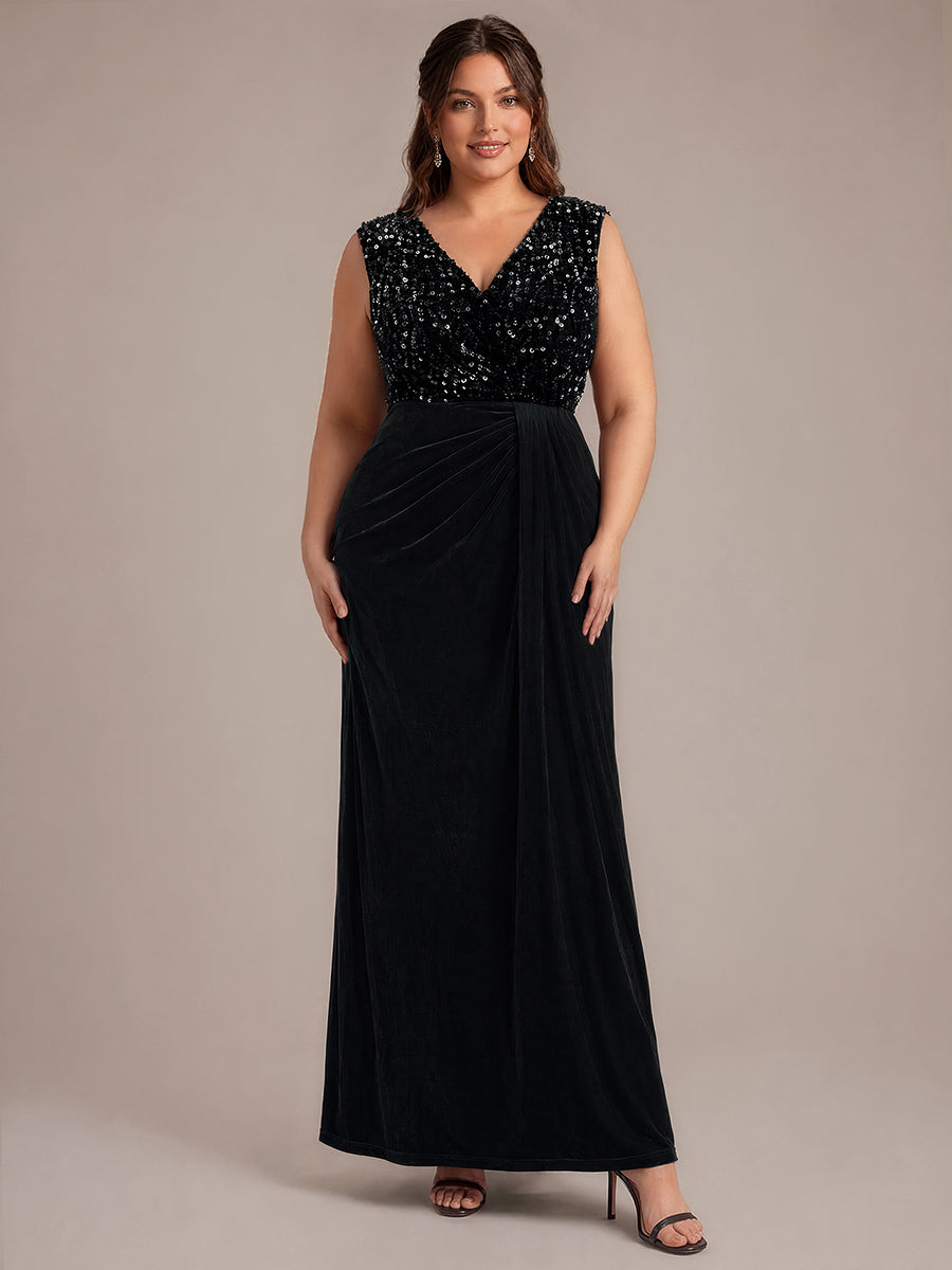 Robe asymétrique sans manches à décolleté en V et sequins longueur maxi #Couleur_Noir