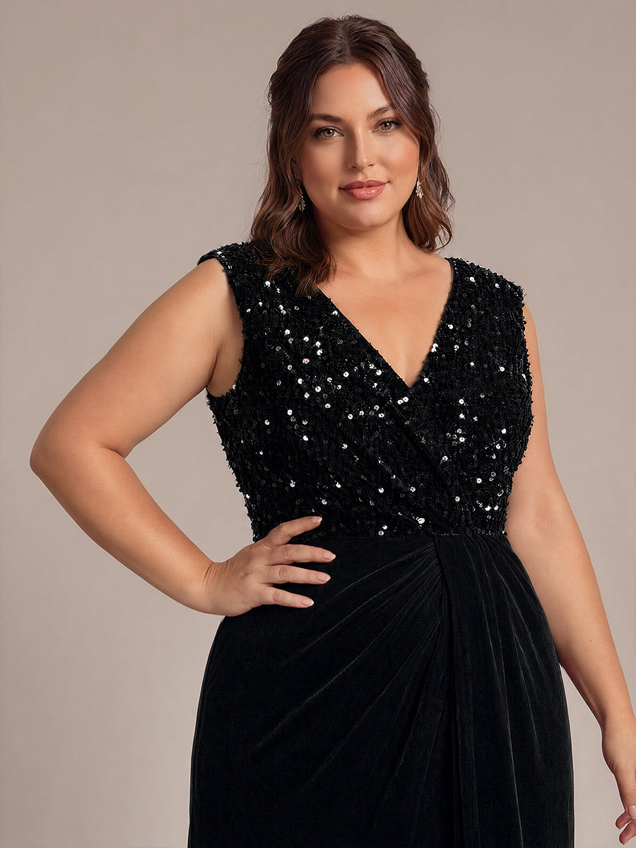 Robe asymétrique sans manches à décolleté en V et sequins longueur maxi #Couleur_Noir