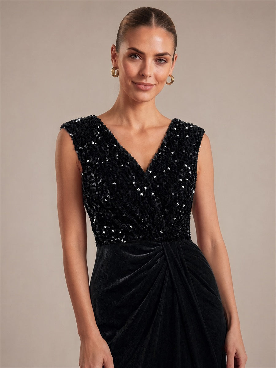 Robe asymétrique sans manches à décolleté en V et sequins longueur maxi #Couleur_Noir