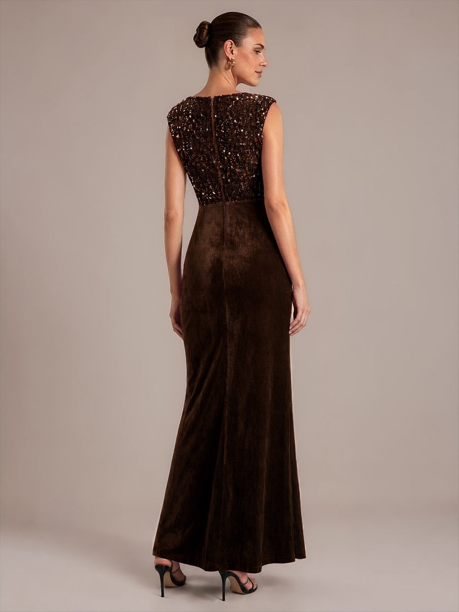 Robe asymétrique sans manches à décolleté en V et sequins longueur maxi #Couleur_Marron chocolat