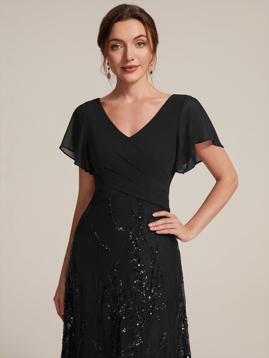 robe en ligne A avec manches courtes décolleté en V sequins longueur thé avec ourlet volanté #Couleur_Noir