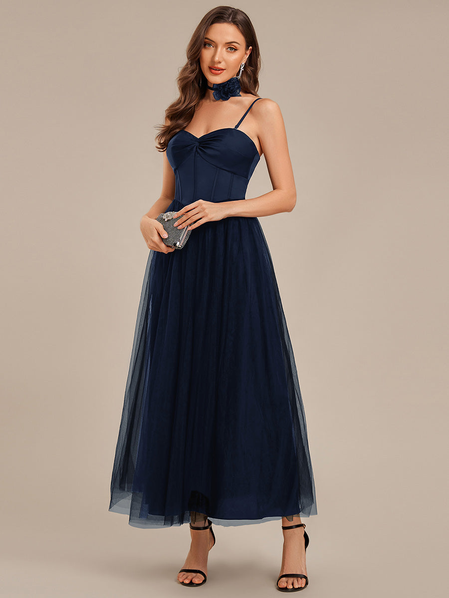 Robe de mariée sans manches en satin nouée sur le devant #Couleur_Bleu Marine