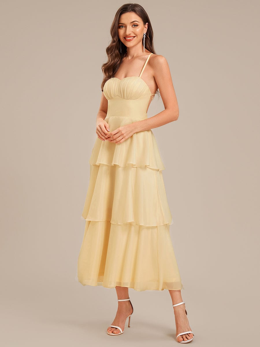 Robe d'invité de mariage trapèze en mousseline fluide à encolure ronde et longueur au genou #Couleur_Jaune