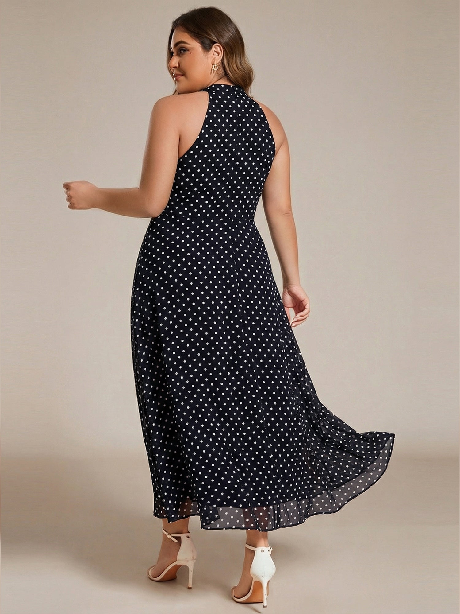 Robe d'invité de mariage mi-longue sans manches et col licou en mousseline de soie #Couleur_Pois Noirs