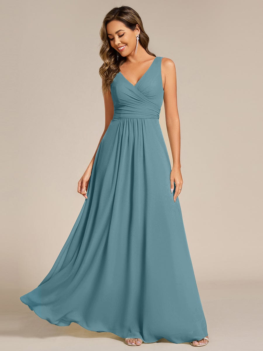 Robe d'invité de mariage trapèze en mousseline fluide à encolure ronde et longueur au genou #Couleur_Bleu Fume