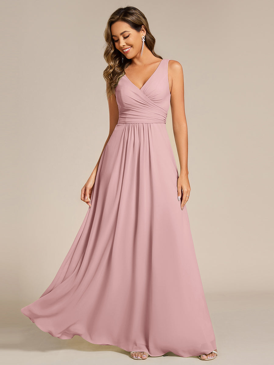 Robe d'invité de mariage trapèze en mousseline fluide à encolure ronde et longueur au genou #Couleur_Rose fumee