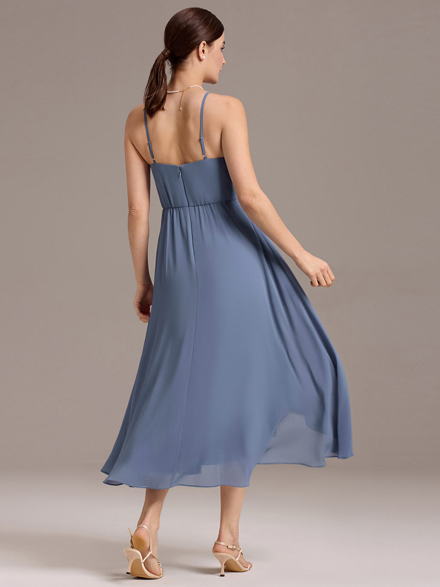 Robe de demoiselle d'honneur mi-longue plissée à bretelles spaghetti et coupe carrée #Couleur_Marine Fume
