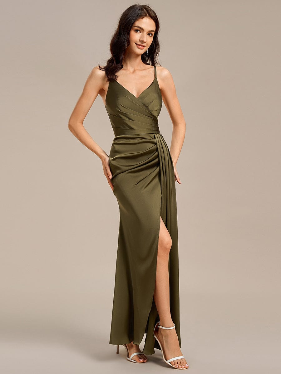 Robe de demoiselle d'honneur sirène en satin à bretelles spaghetti et fente latérale #Couleur_Vert Olive