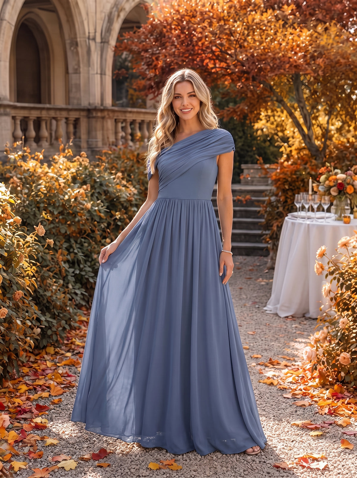 Robe longue asymétrique sans bretelles en A avec détail froncé #Couleur_Marine Fume