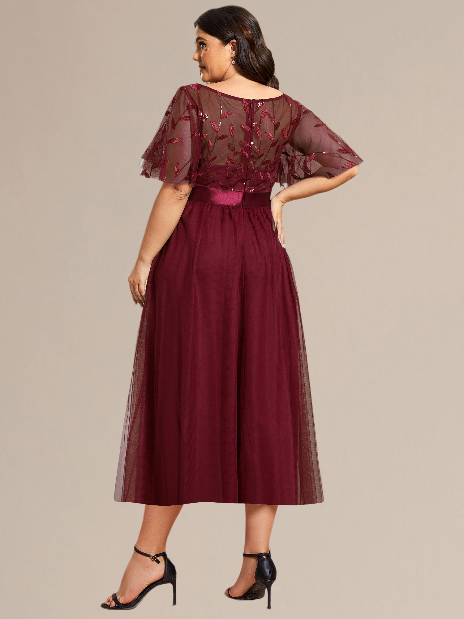 Robe d'invité de mariage trapèze en mousseline fluide à encolure ronde et longueur au genou #Couleur_Bordeaux