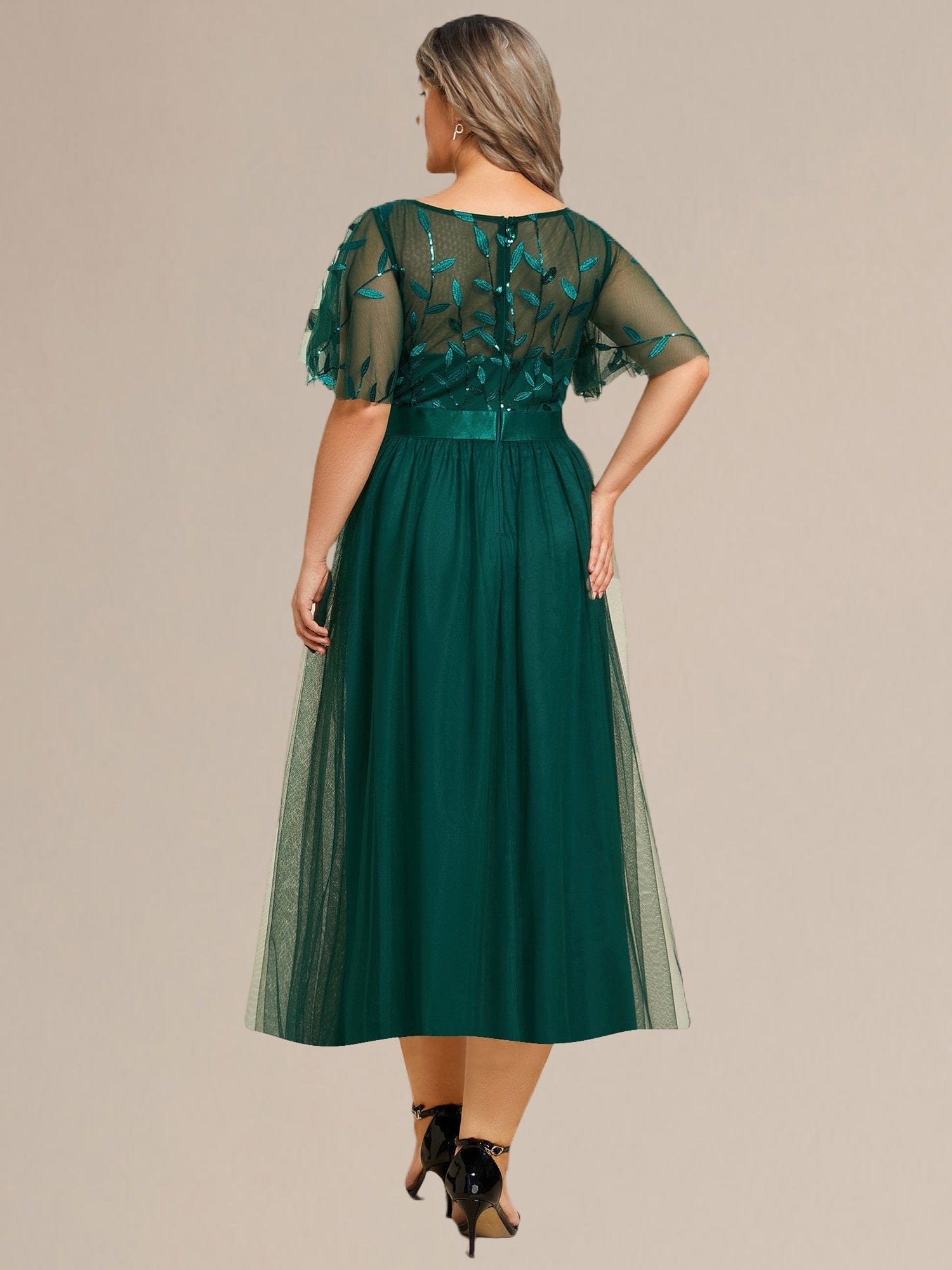 Robe d'invitée de mariage mi-longue à paillettes et feuilles #Couleur_Vert Fonce