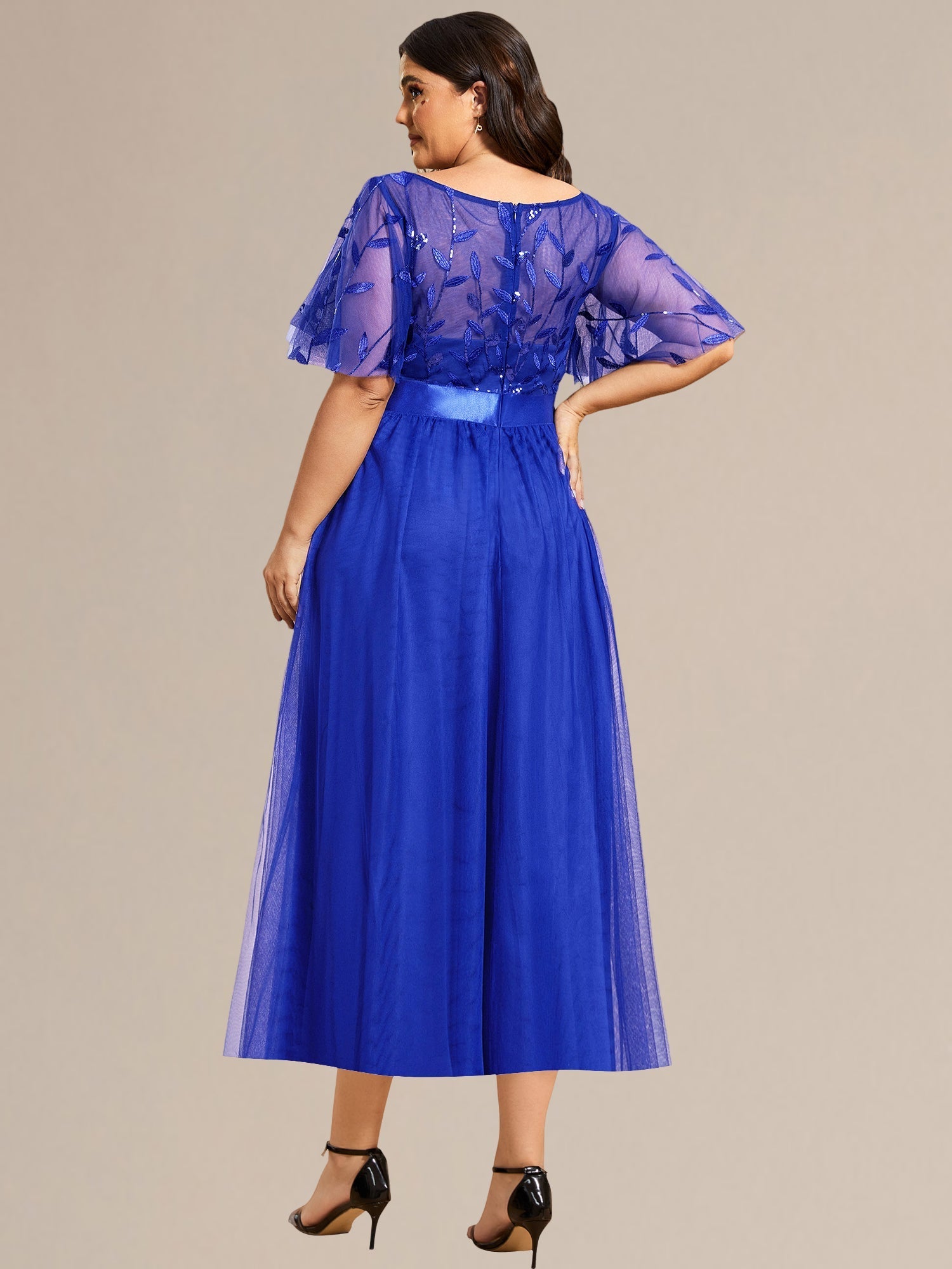 Robe d'invité de mariage trapèze en mousseline fluide à encolure ronde et longueur au genou #Couleur_Bleu Saphir