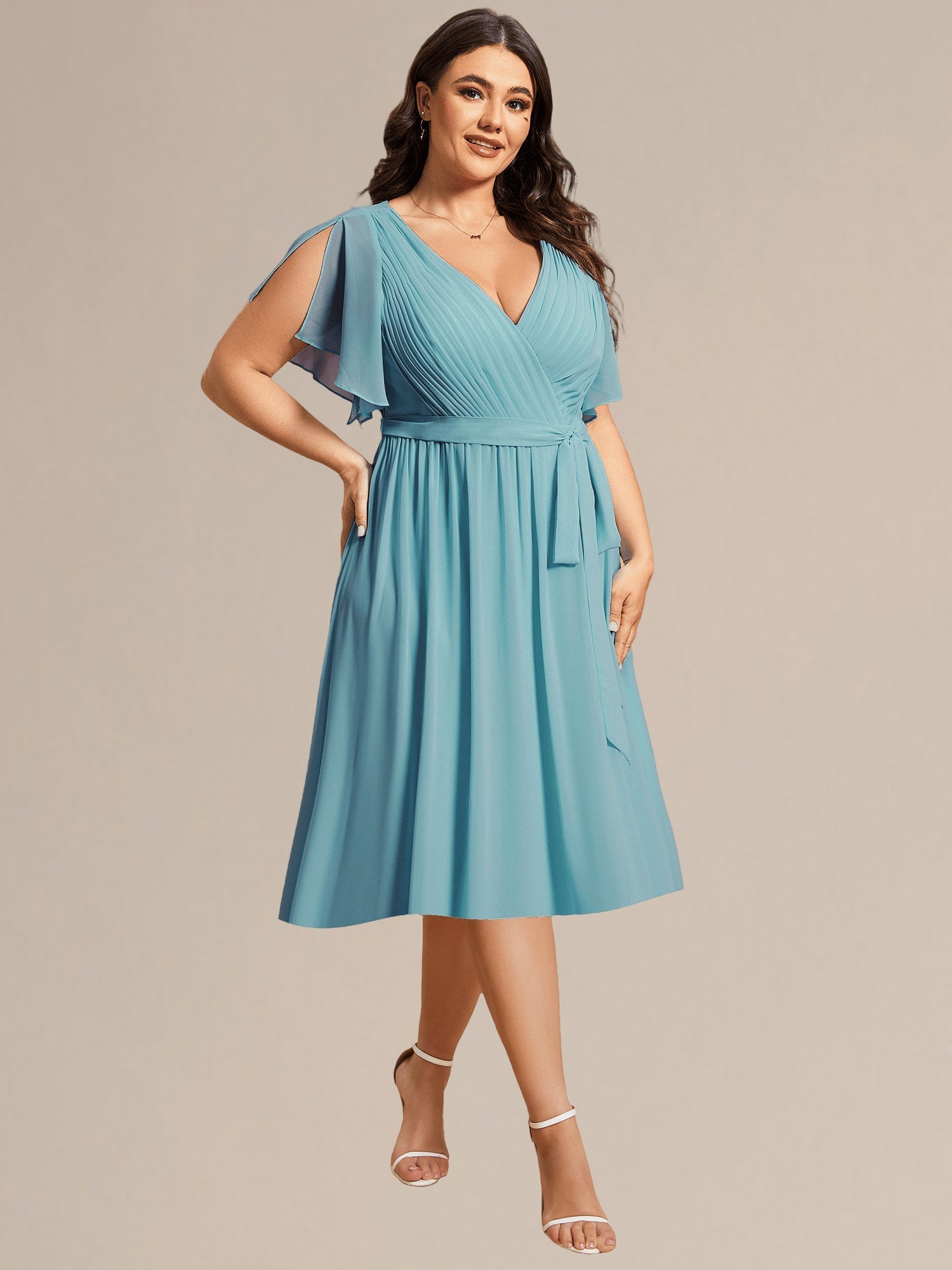 Robe d'invité de mariage trapèze en mousseline fluide à encolure ronde et longueur au genou #Couleur_Noir & Or