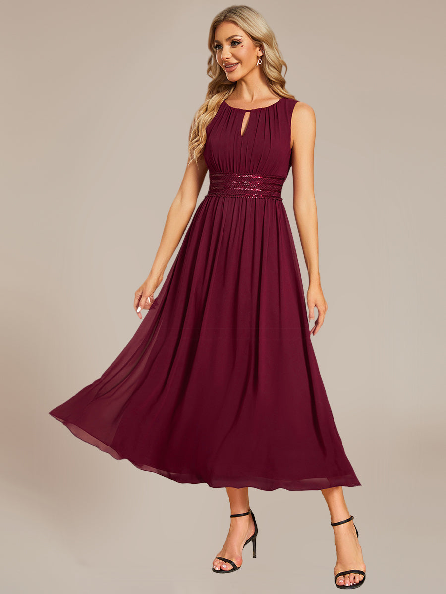 Robe de demoiselle d'honneur mi-longue en mousseline avec taille froncée #Couleur_Bordeaux