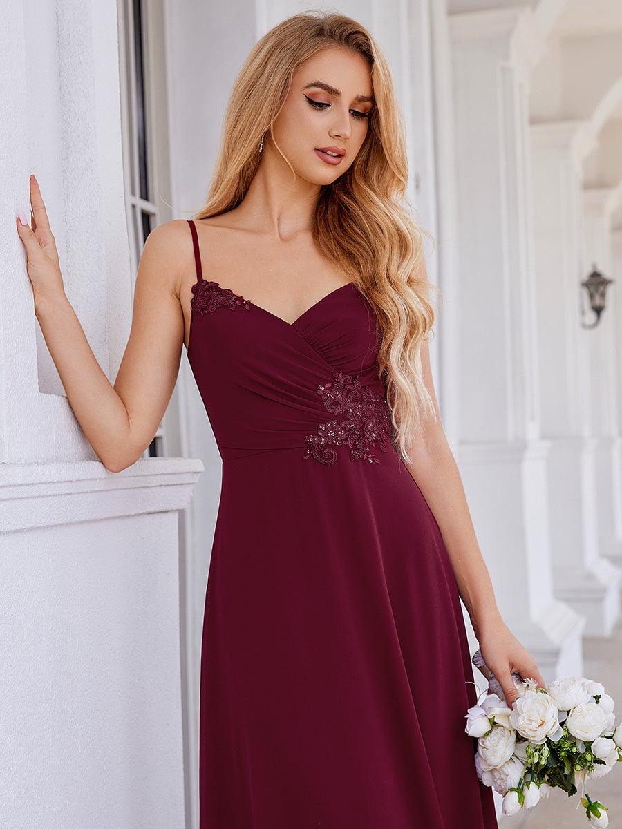 Robe de demoiselle d'honneur chic plissée à col en V et sans manches à la taille appliquée #Couleur_Bordeaux