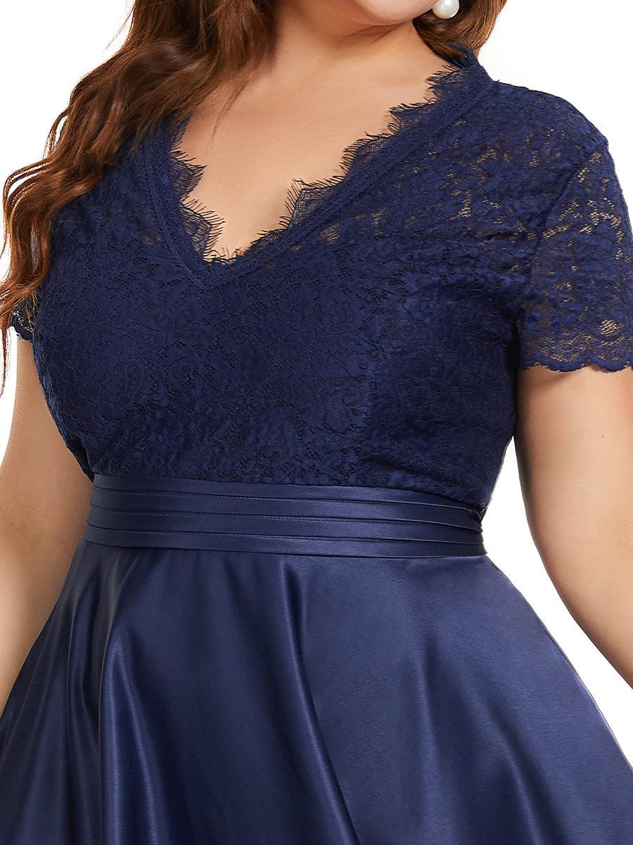Robe de cocktail mi-longue en dentelle à manches longues et col en V de grande taille #Couleur_Bleu Marine