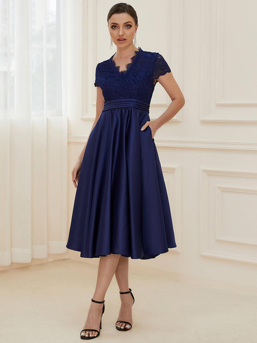 Élégante robe de soirée mi-longue à manches courtes et à fleurs brodées à col en V #Couleur_Bleu Marine