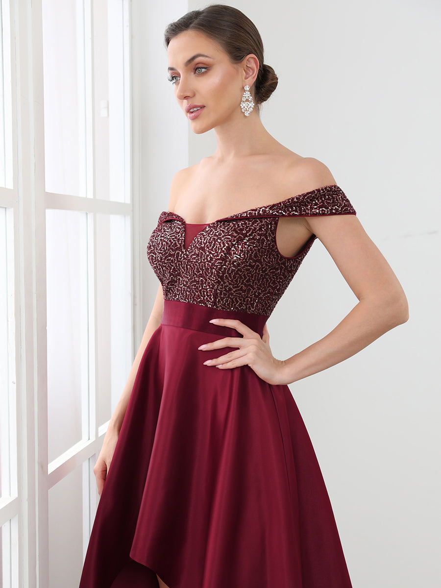 Robe de soirée mi-haute scintillante à épaules dénudées #Couleur_Bordeaux Robe de soirée mi-haute scintillante à épaules dénudées