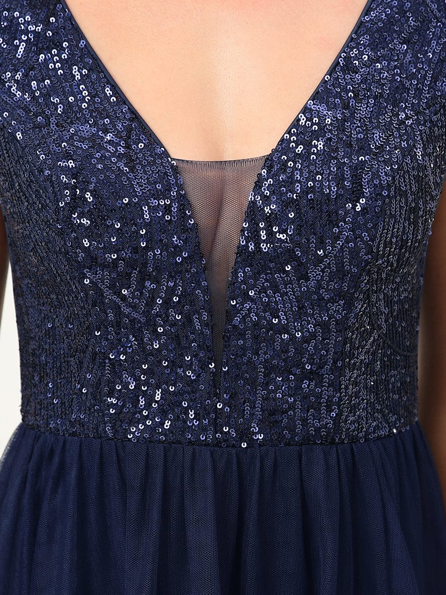Robe de soirée longue plissée à col en V et à sequins sans manches #Couleur_Bordeaux Robe de soirée longue plissée à col en V et à sequins sans manches