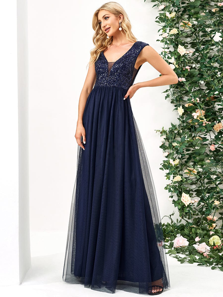Robe de soirée longue plissée à col en V et à sequins sans manches #Couleur_Bordeaux Robe de soirée longue plissée à col en V et à sequins sans manches