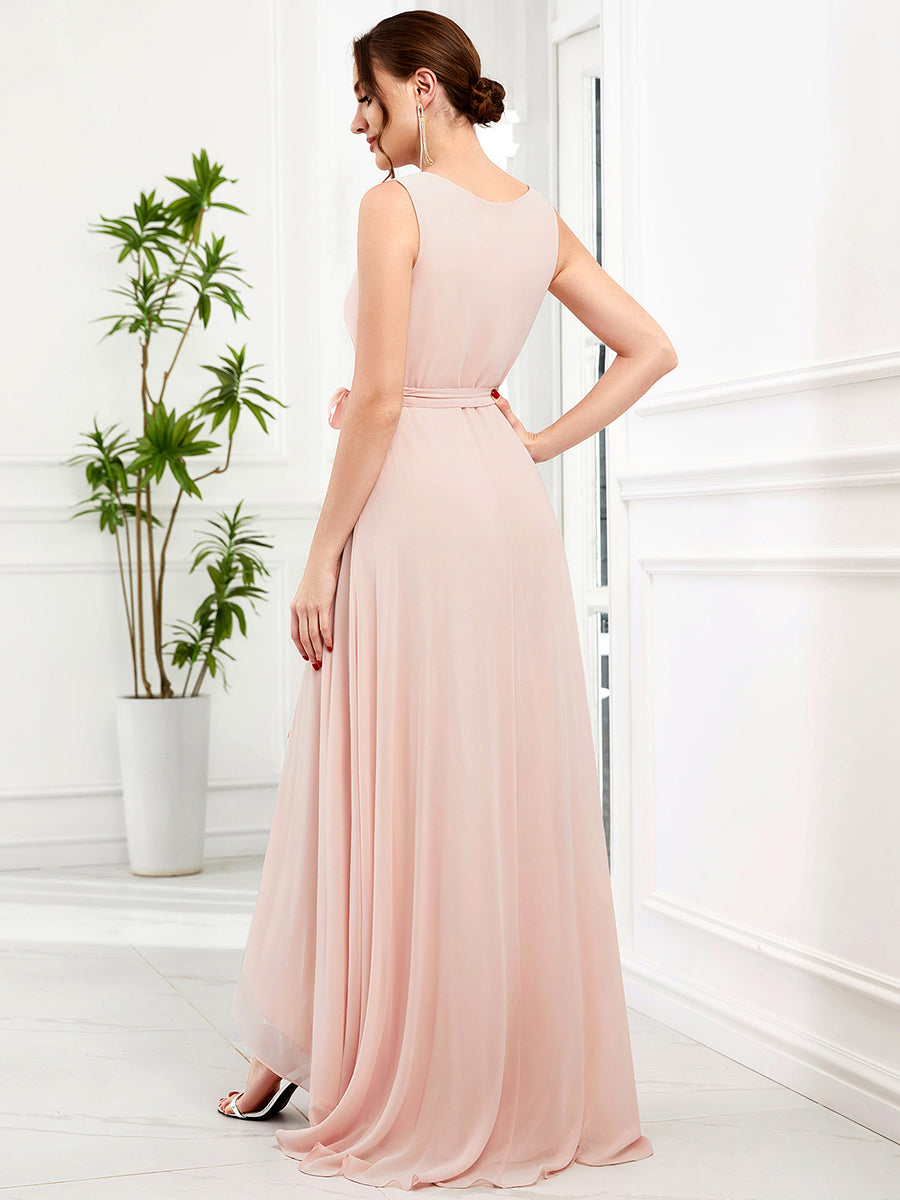 Robe de soirée en mousseline sans manches avec fente et col en V #Couleur_Bordeaux Robe de soirée en mousseline sans manches avec fente et col en V