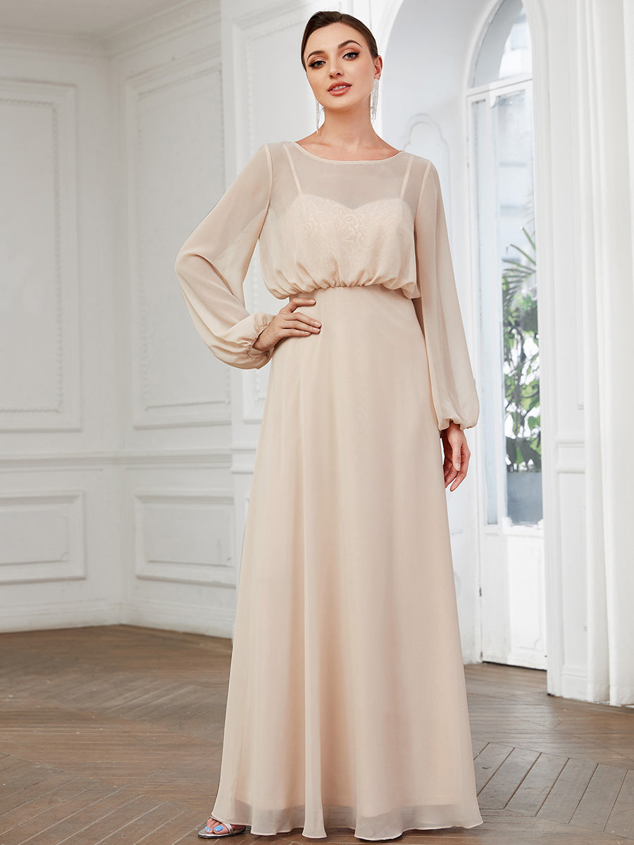 Robe de soirée en mousseline de soie illusion à manches longues #Couleur_Blush Robe de soirée en mousseline de soie illusion à manches longues
