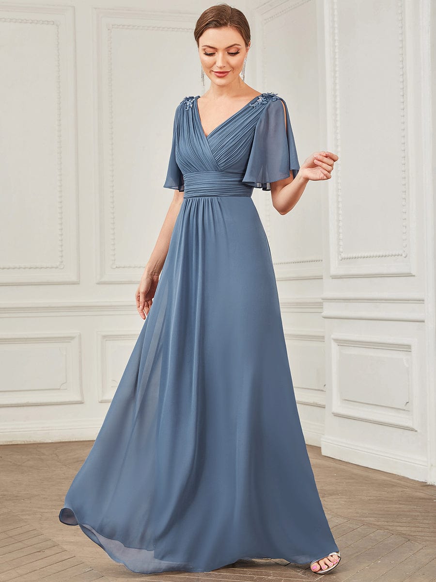 Robe de soirée Mousseline plissée à col en V et paillettes #Couleur_Marine Fume Robe de soirée Mousseline plissée à col en V et paillettes