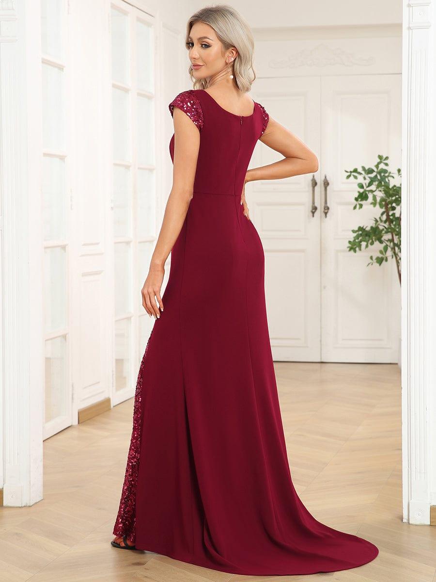 Robe de soirée trapèze à manches courtes et col en V à sequins #Couleur_Bordeaux Robe de soirée trapèze à manches courtes et col en V à sequins