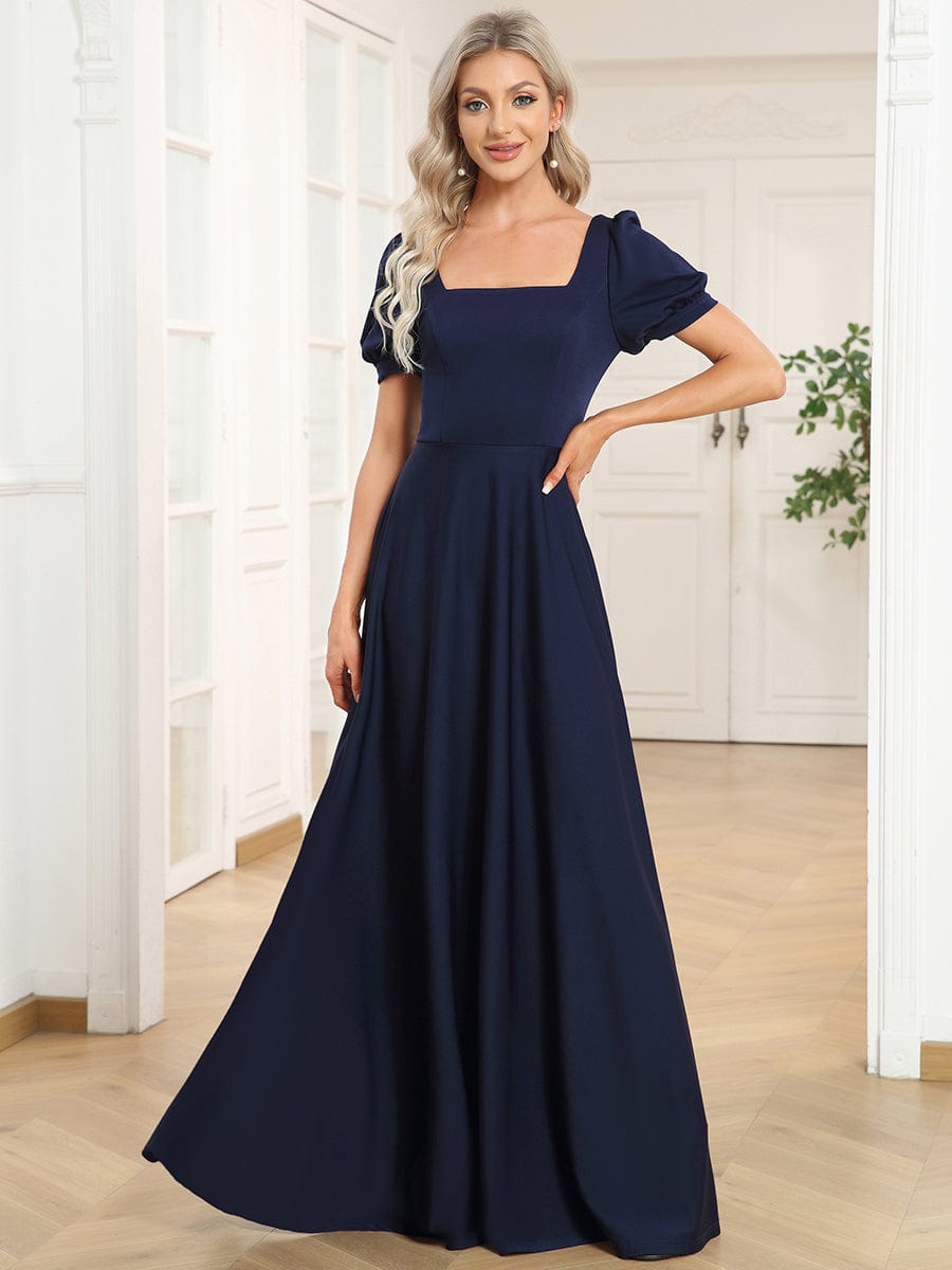 Robe de soirée trapèze à manches courtes et encolure carrée #Couleur_Noir Robe de soirée trapèze à manches courtes et encolure carrée