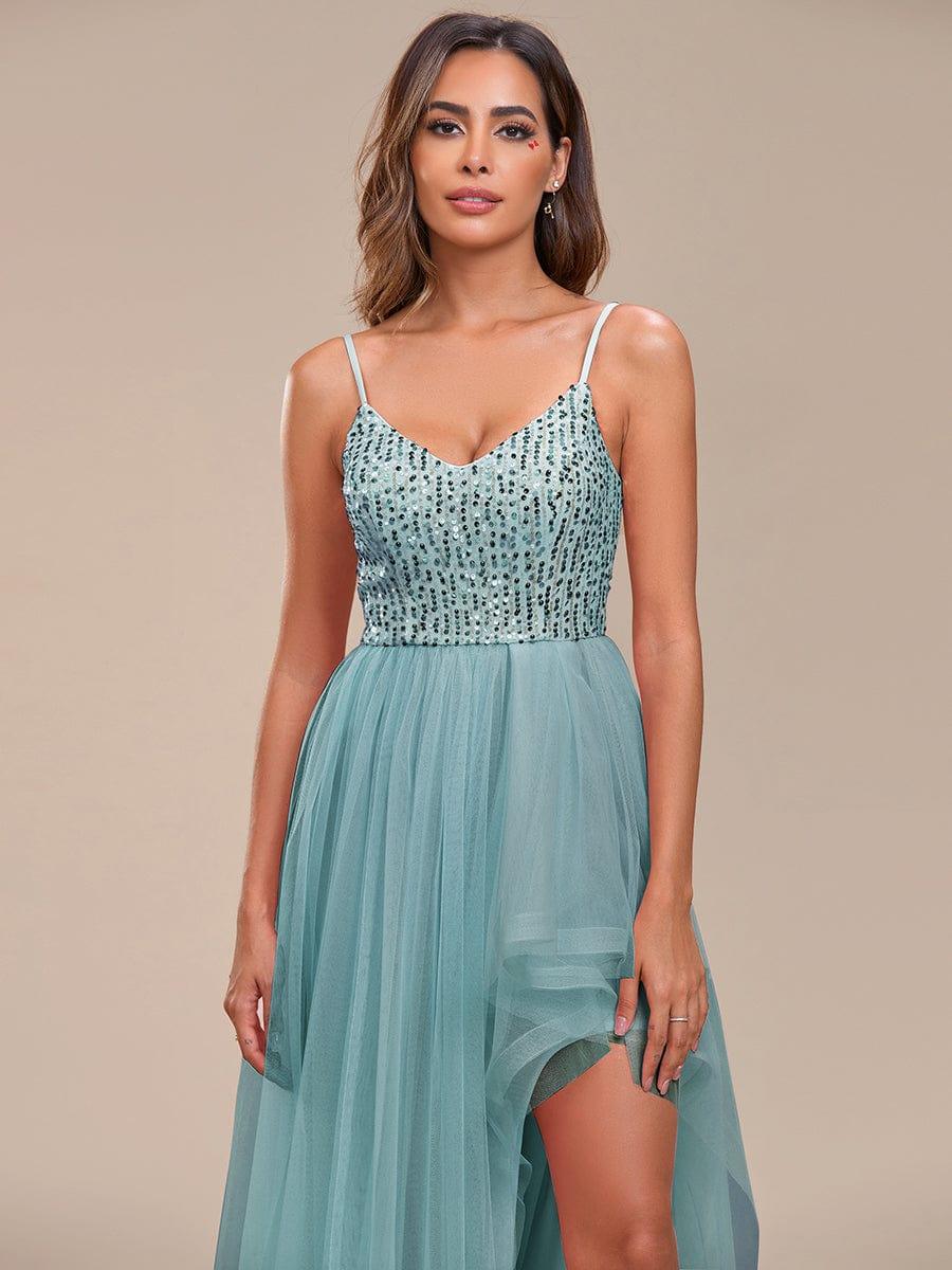 Robe de soirée A-Line en tulle haut-bas à sequins et bretelles fines #Couleur_Bleu Fume Robe de soirée A-Line en tulle haut-bas à sequins et bretelles fines