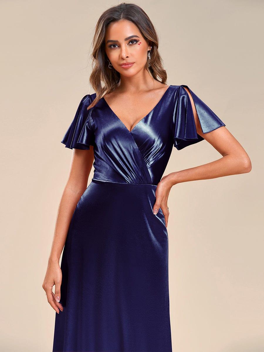 Robe de soirée en satin à manches volantées et col en V #Couleur_Bleu Marine Robe de soirée en satin à manches volantées et col en V