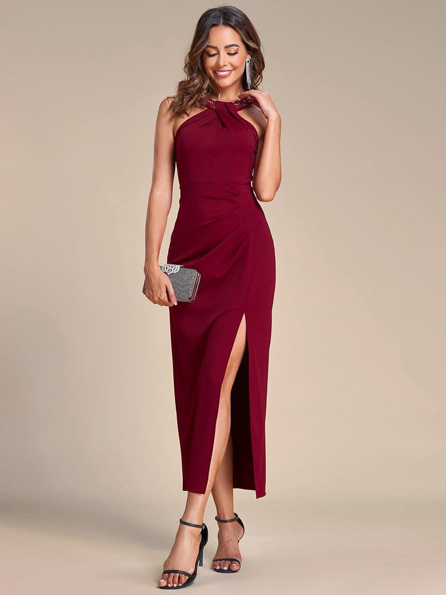 Robe de soirée à sequins plissés sans manches à col licou #Couleur_Bordeaux Robe de soirée à sequins plissés sans manches à col licou